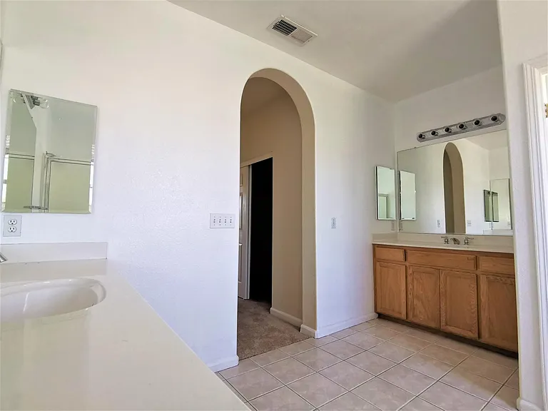 10413 Bunker Ln — Photo 23