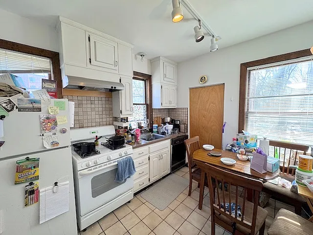 24 Brook St #1 — Photo 6