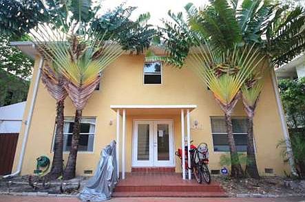 2nd image of 1046 Lenox Ave APT 3