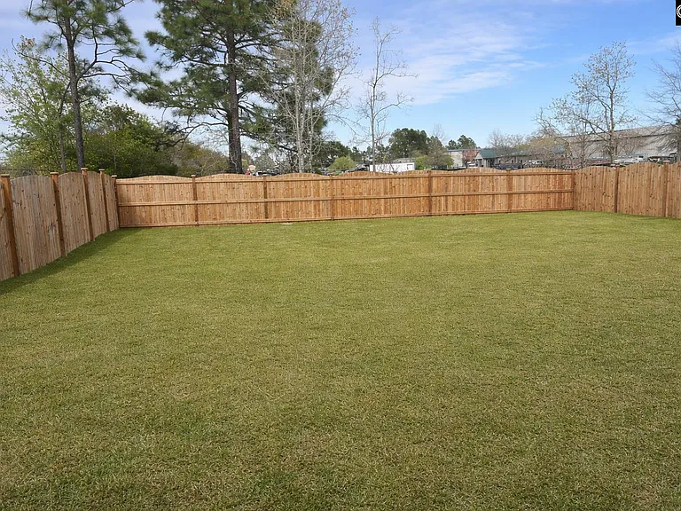 918 Appian Way — Photo 10