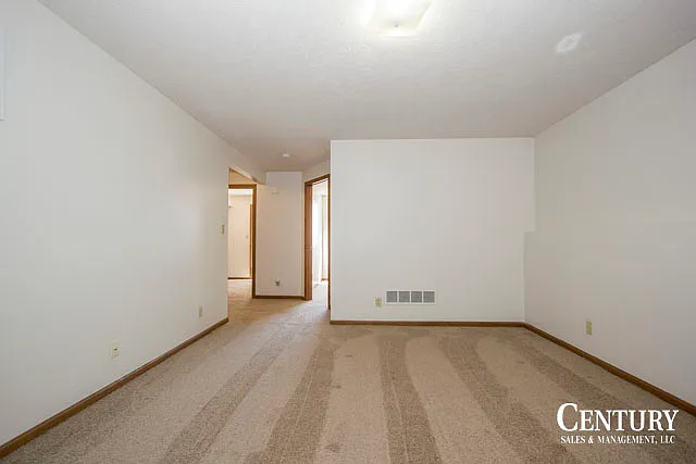 951 Furnas Ave — Photo 21