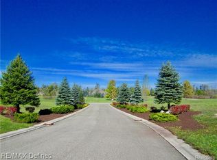 5326 Pebble Beach Dr, Metamora, MI