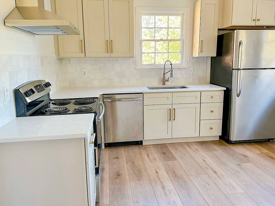 1st image of 4012-4012B Edwards Ave