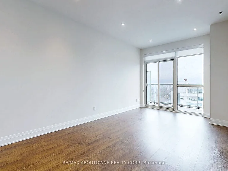 55 Speers Rd #1007 — Photo 2