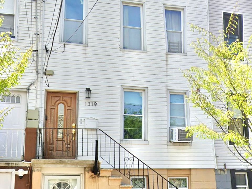 1st image of 1319 Balcom Ave Floor 2