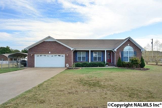 1st image of 70 Blue Heron Dr