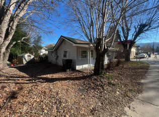 397 Allens Creek Rd, Waynesville, NC 28786