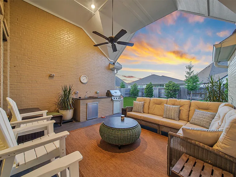 15527 Salmon Springs Dr — Photo 38