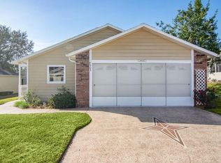 5905 Greenbriar Ct, Zephyrhills, FL 33542