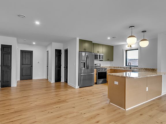 2nd image of 780 S Division St #2