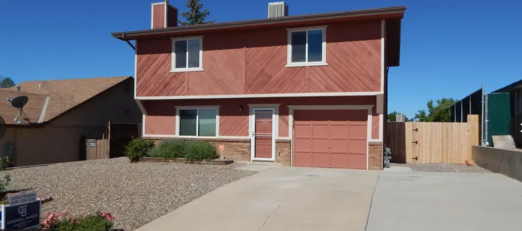 3 bed, 2.5 bath, 1320 sqft, $2,050 — Photo 1