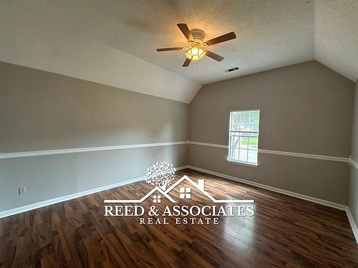 4068 Angelace Dr N — Photo 8
