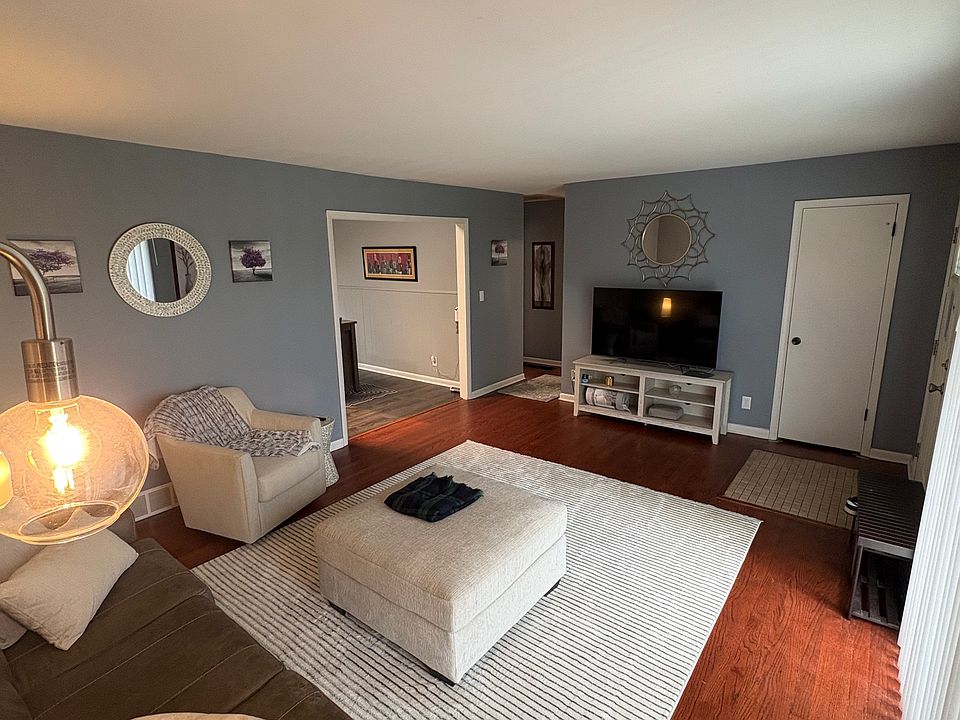1st image of 126 Wabash Ave #1
