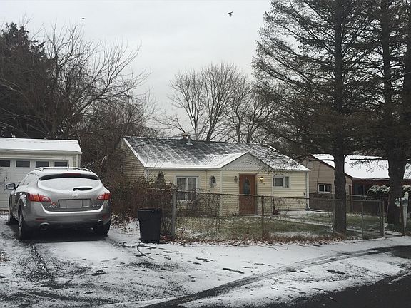 2nd image of 12 Jerben Dr