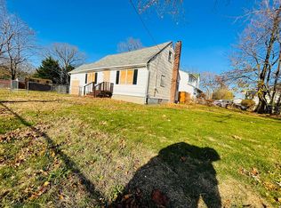 169 Silver St, West Babylon, NY 11704