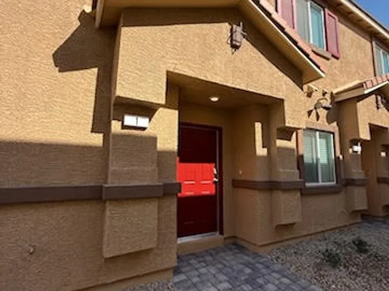 7850 Aurora Sky St #1 — Photo 4