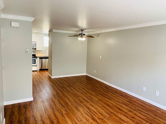 3rd image of 4133 Kansas St #2B-2Ba-850Sqft