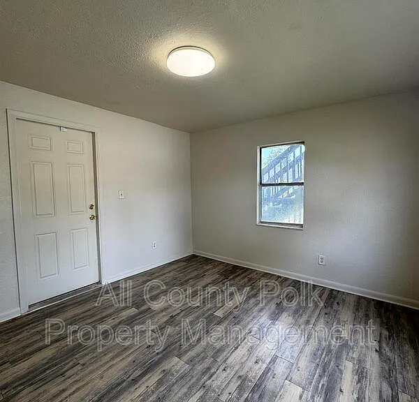 602 Emma St #1 — Photo 3