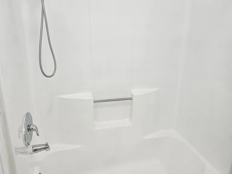 14616 Eastwood Ave #7 — Photo 5