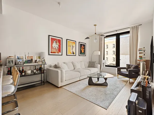 165 Lexington Avenue image 1 of 5