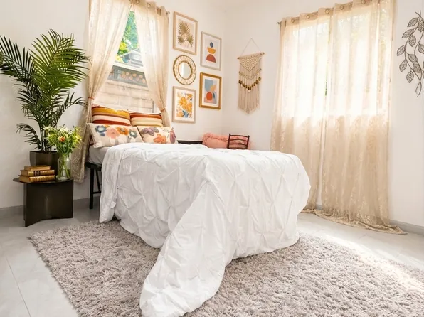 11300 Graham Pl, Los Angeles, CA 90064