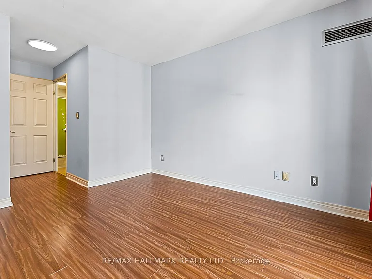 7 Carlton St #1813 — Photo 14