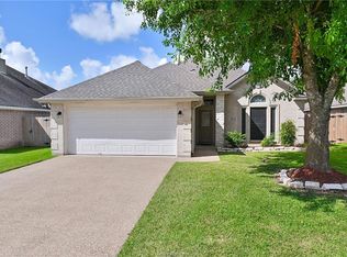 3713 Essen Loop, College Station, TX 77845