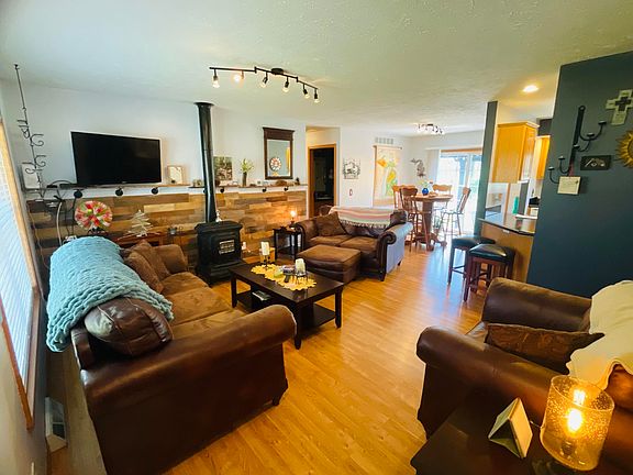 3rd image of 9612 Club House Dr W