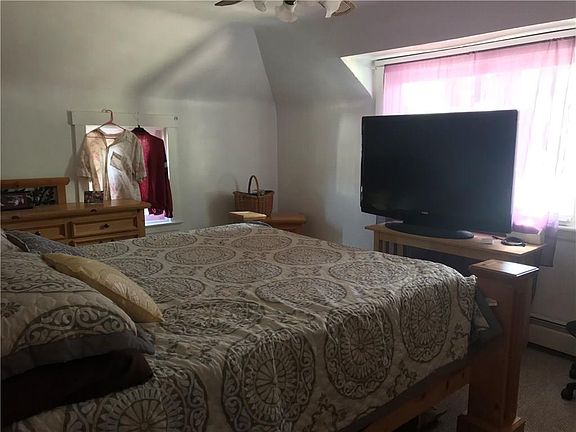 3rd image of 1314 Lincoln Ave