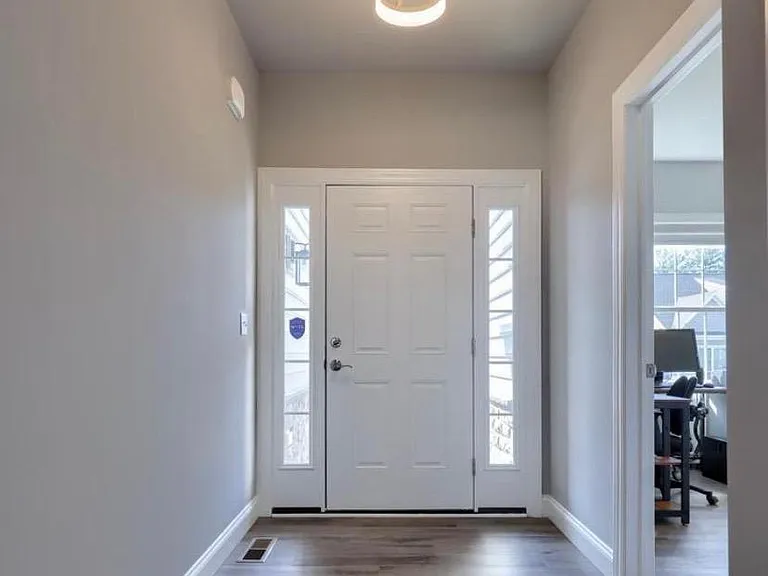 212 Buckton Dr — Photo 2