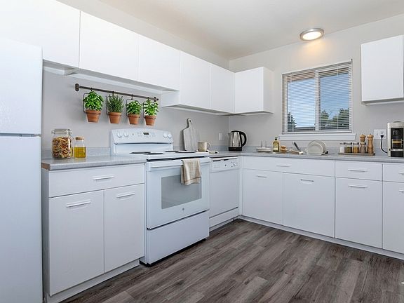 2nd image of 3006 De Cortez St #406