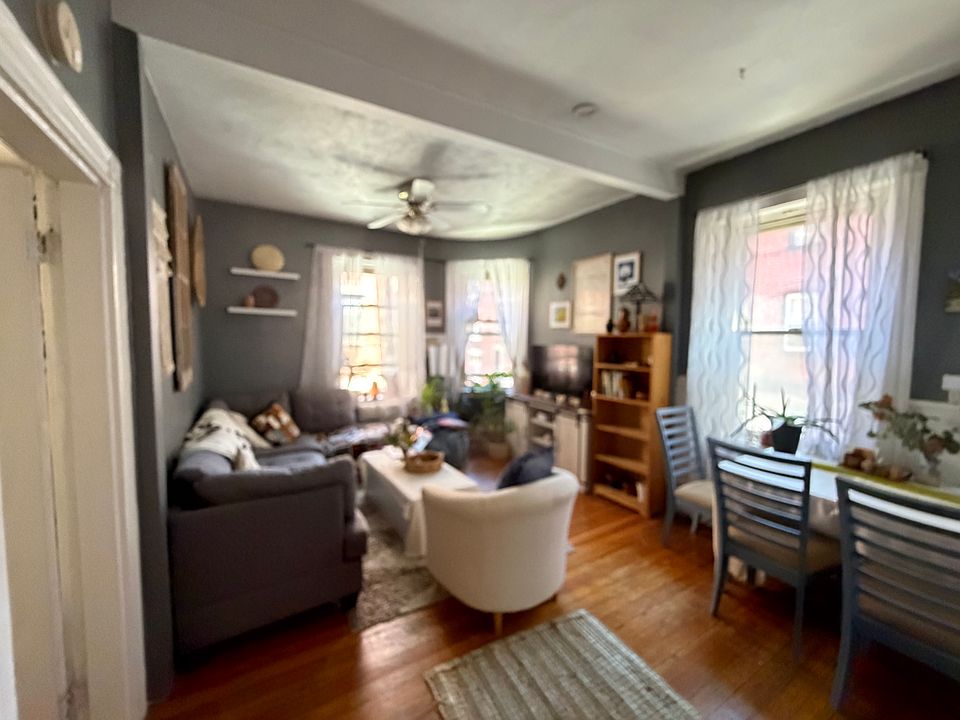 1st image of 211 Salem St #2