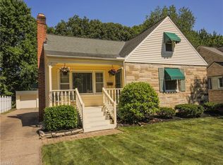 4107 W 215th St, Fairview Park, OH