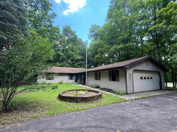13236 Madden Rd, Churubusco, IN 46723