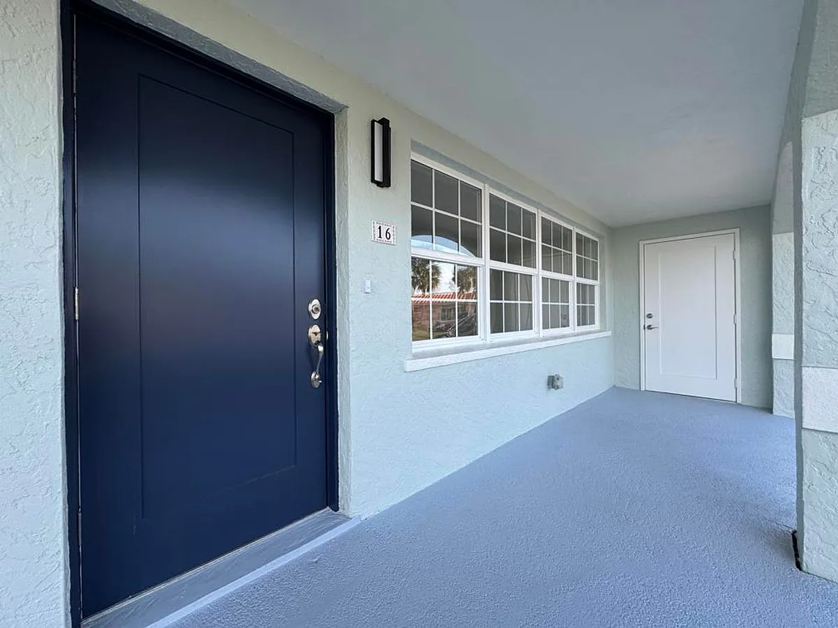 Building Photo - 16 Seabreeze Dr