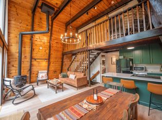 275 E Pams Hill Rd, West Wardsboro, VT 05360