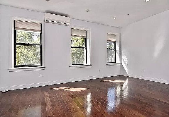 2nd image of 47 W 126th St APT 4