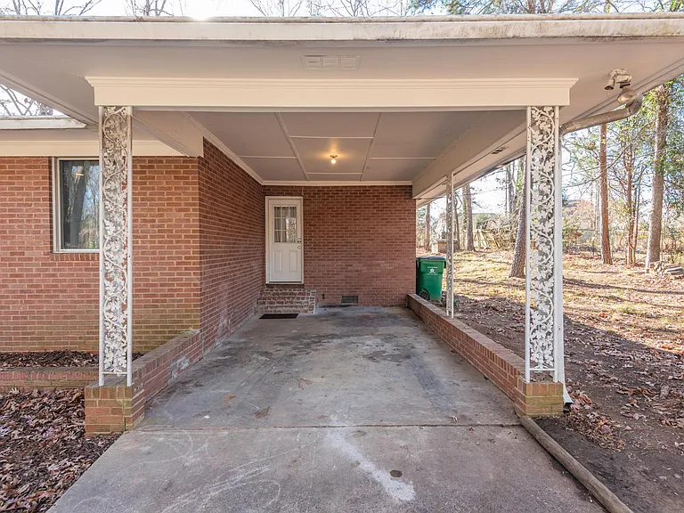 632 Carolyn Ln — Photo 31