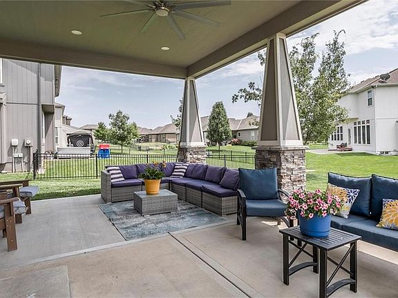 5th image of 18523 W 193rd Ter