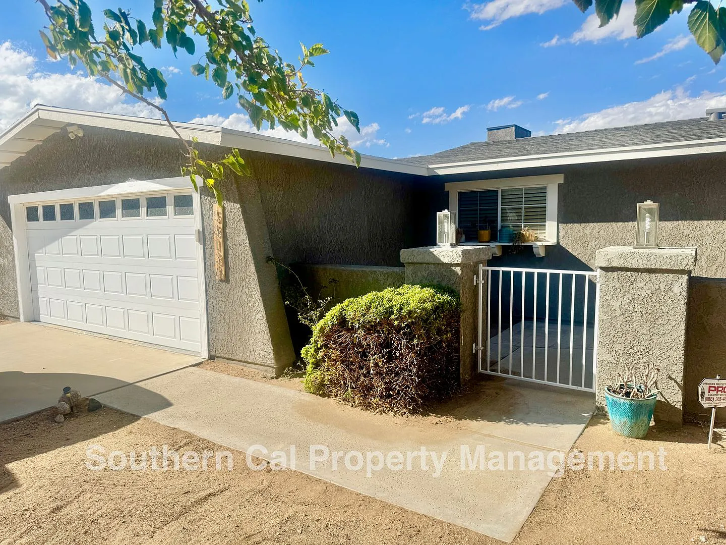 Updated 4 Bedroom Home! — Photo 2