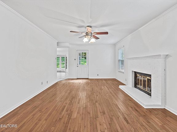 4th image of 513 Confederate Dr