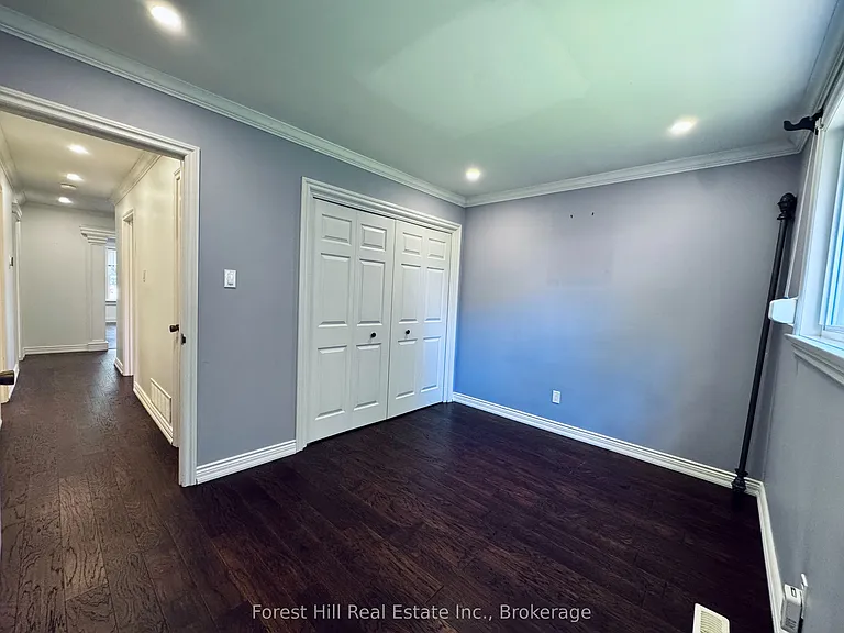 4278 Longmoor Dr — Photo 18