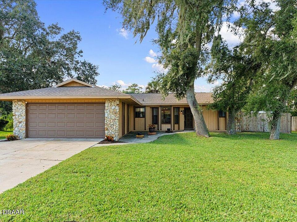 1st image of 1852 Travelers Palm Dr