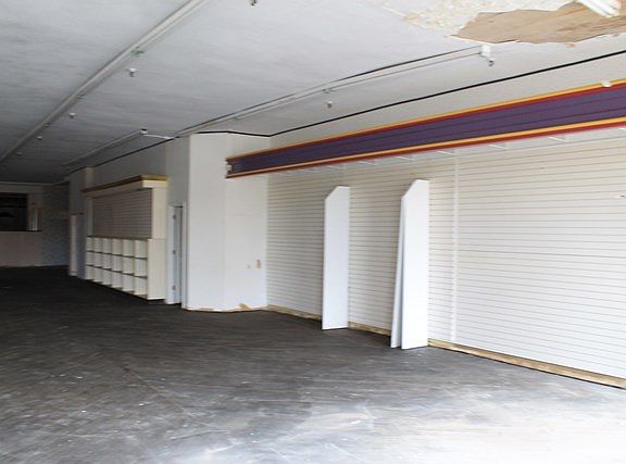 3rd image of 400 N Main St