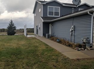 599 Pointe Ct SW, Rochester, MN 55902