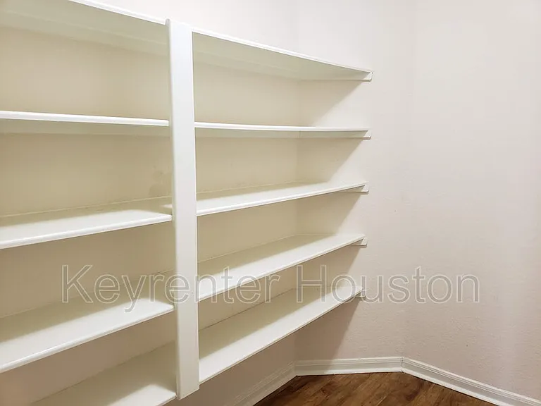 9410 Stoneridge Canyon Ln — Photo 7
