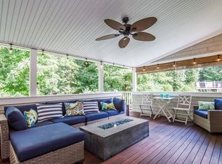 46 W Cove Dr, North Kingstown, RI 02852