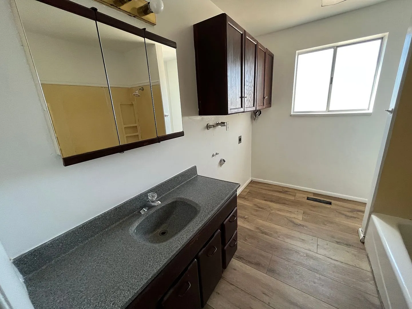 2 bedroom apartment available NOW — Photo 1