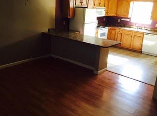 8 1/2 E 1st St APT A, The Plains, OH 45780