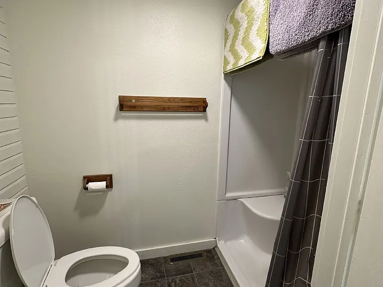 425 Hudson St — Photo 10